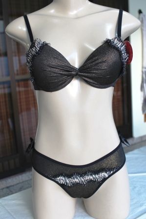 Conjunto com bojo torcido  REF 31